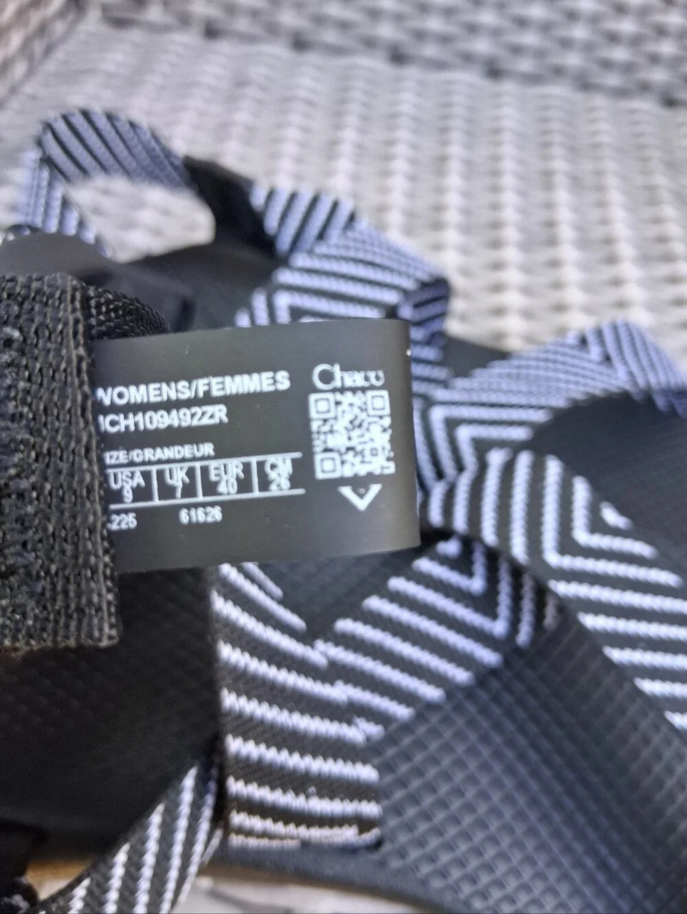 NEW Chaco Black Zigzag Strap Women's Sport Sandals